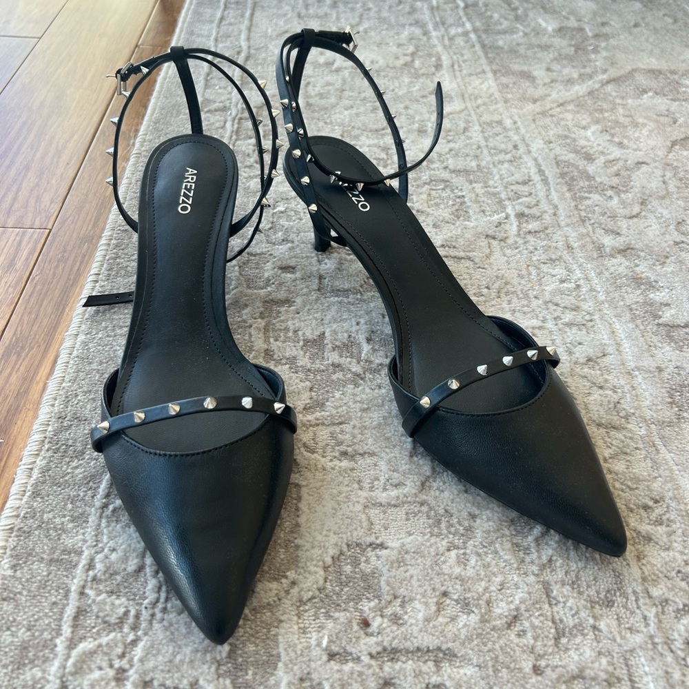NWT - Arezzo Eloise Mid Stiletto Pump